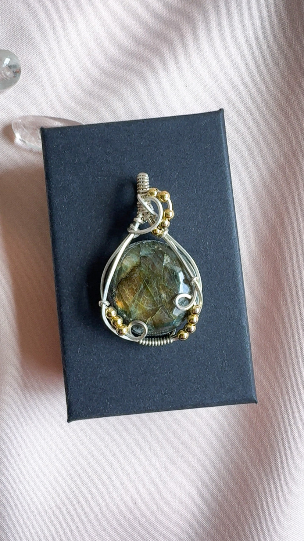 Labradorite pendant