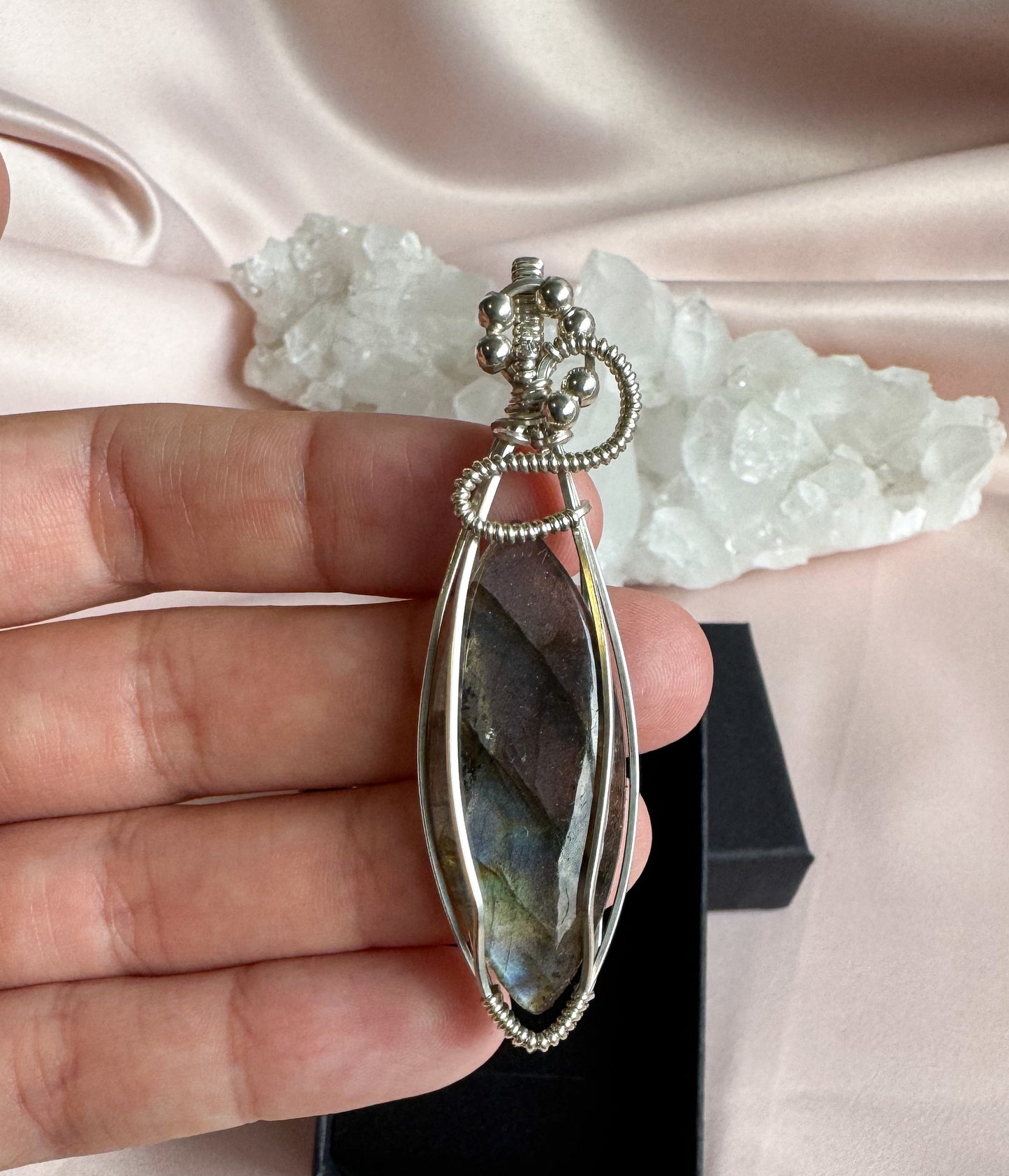 Labradorite pendant