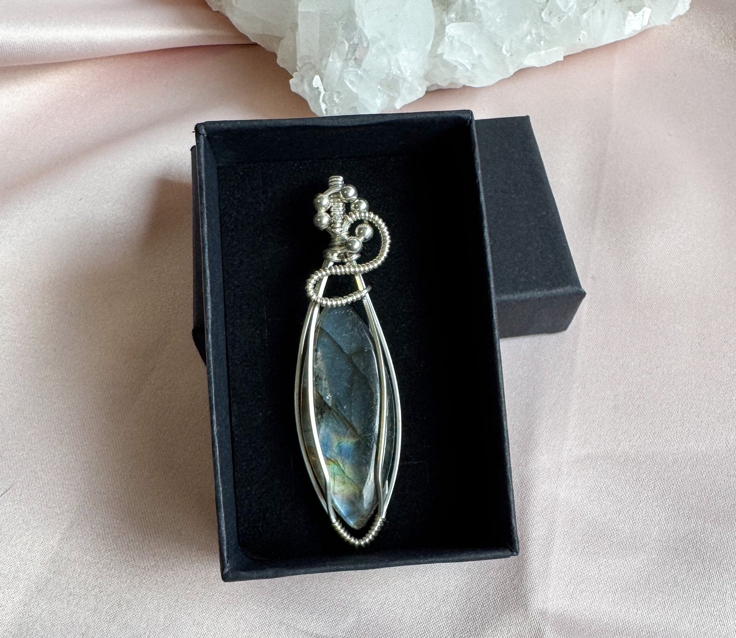 Labradorite pendant